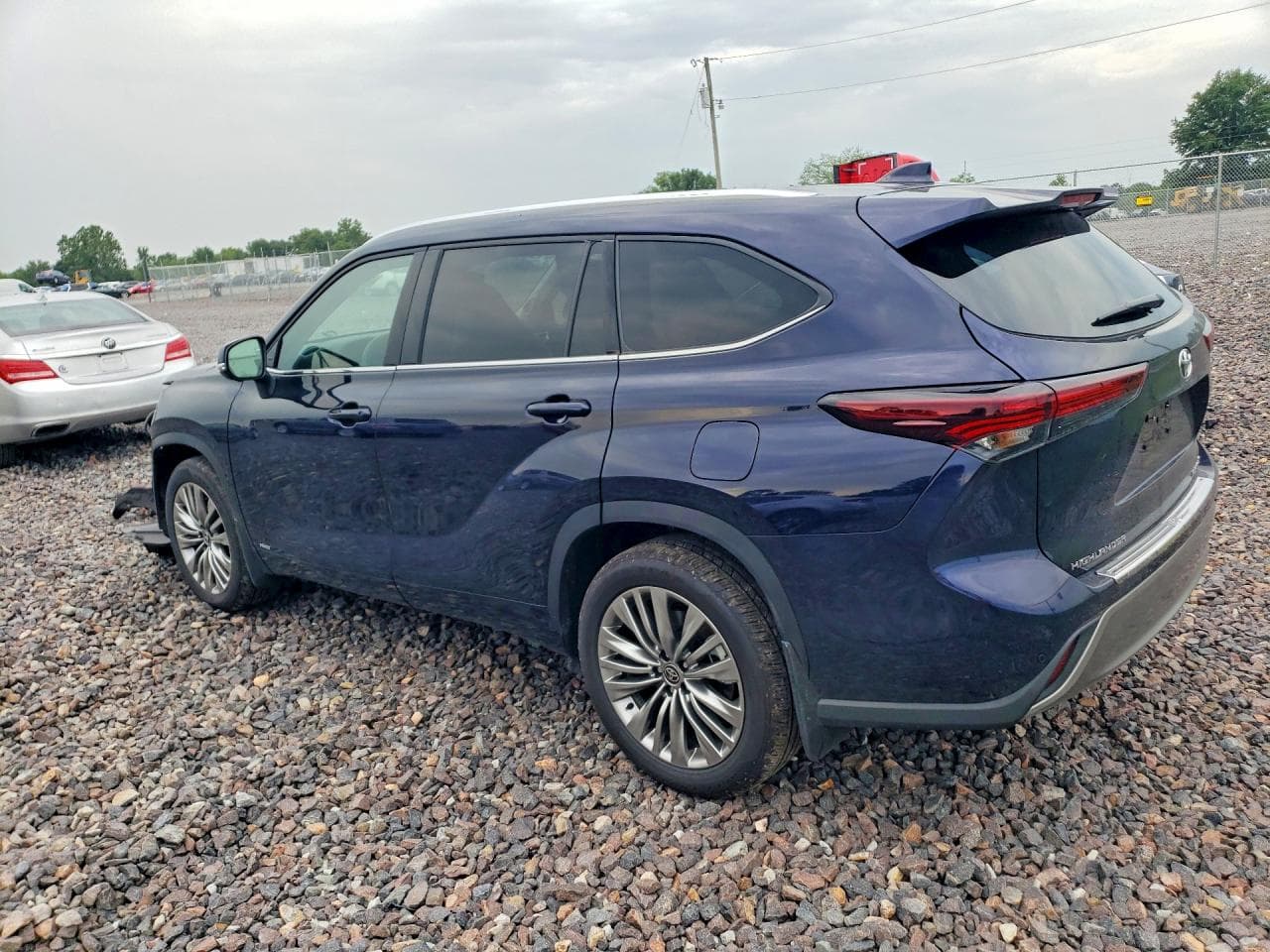2026 Toyota Highlander Hybrid Platinum - foto 2