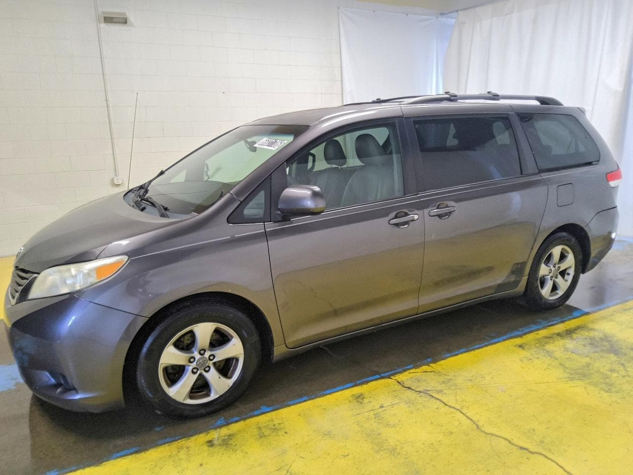 2011 Toyota Sienna Le