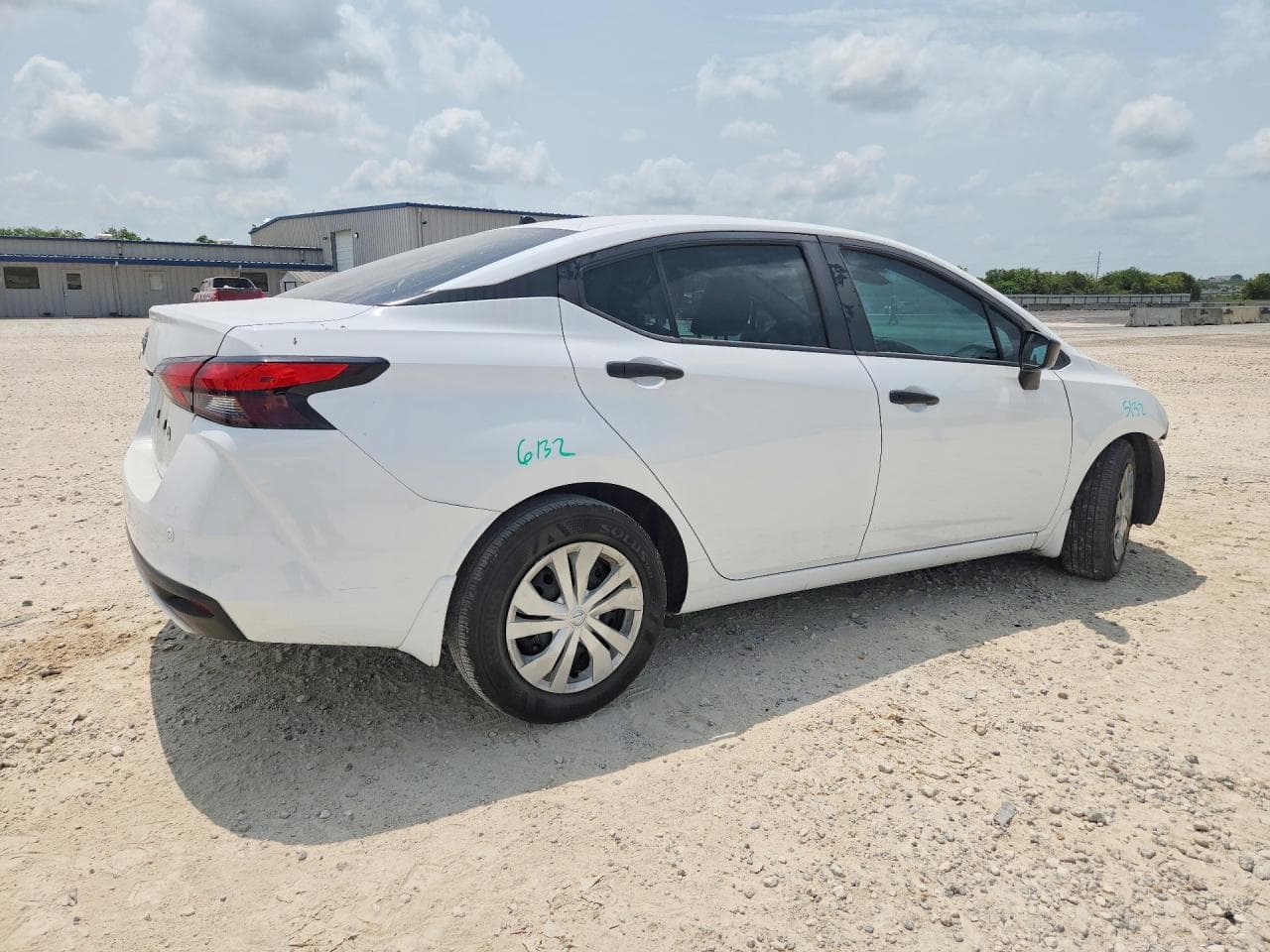 2025 Nissan Versa S - foto 3