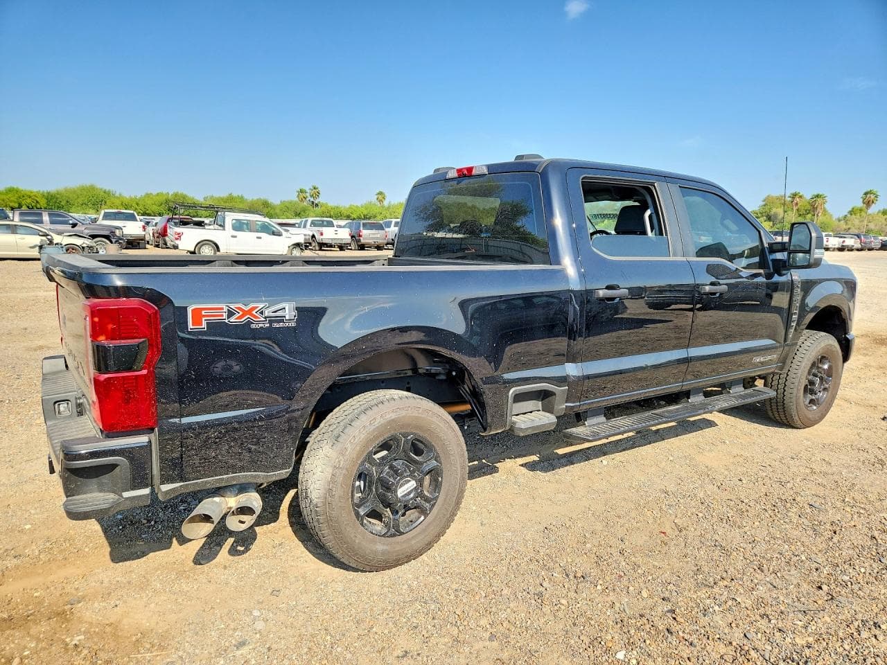 2025 Ford F250 Super Duty - foto 3