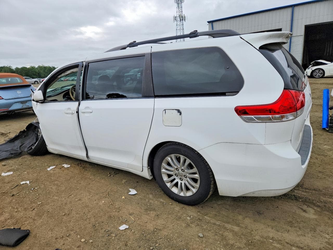 2011 Toyota Sienna Xle 8-Passenger - foto 2