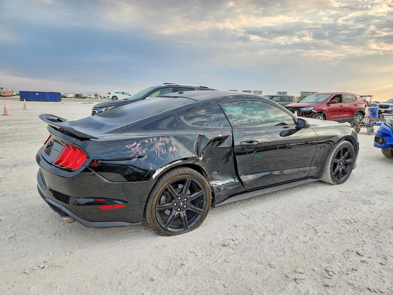 2019 Ford Mustang - foto 3