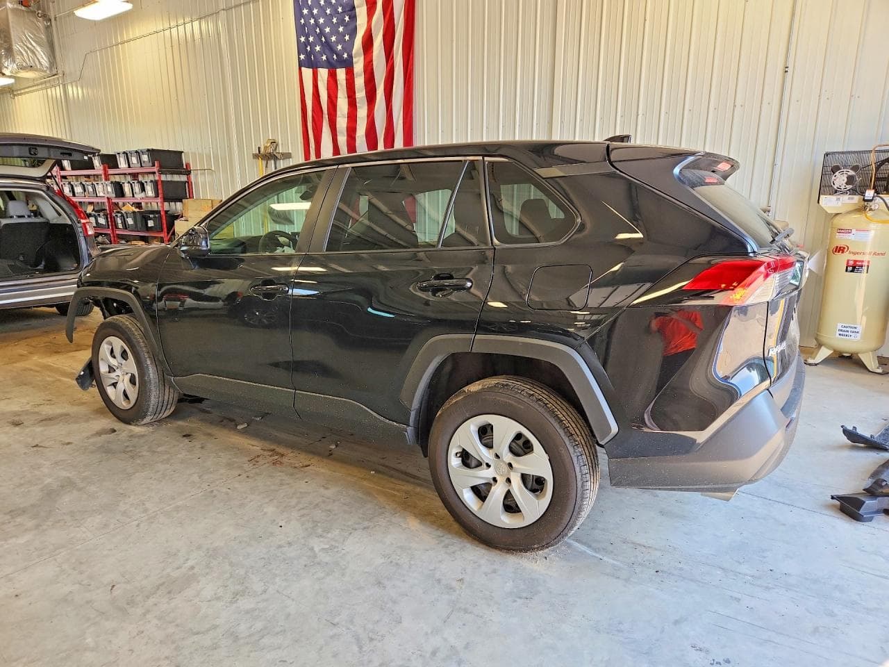 2025 Toyota Rav4 Le - foto 2