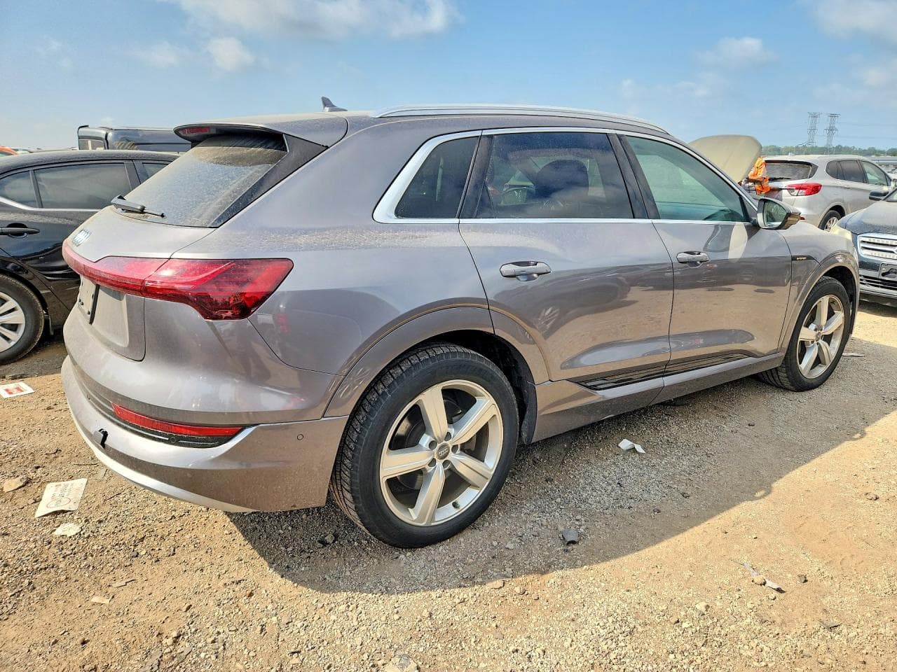 2019 Audi E-Tron Premium Plus - foto 3