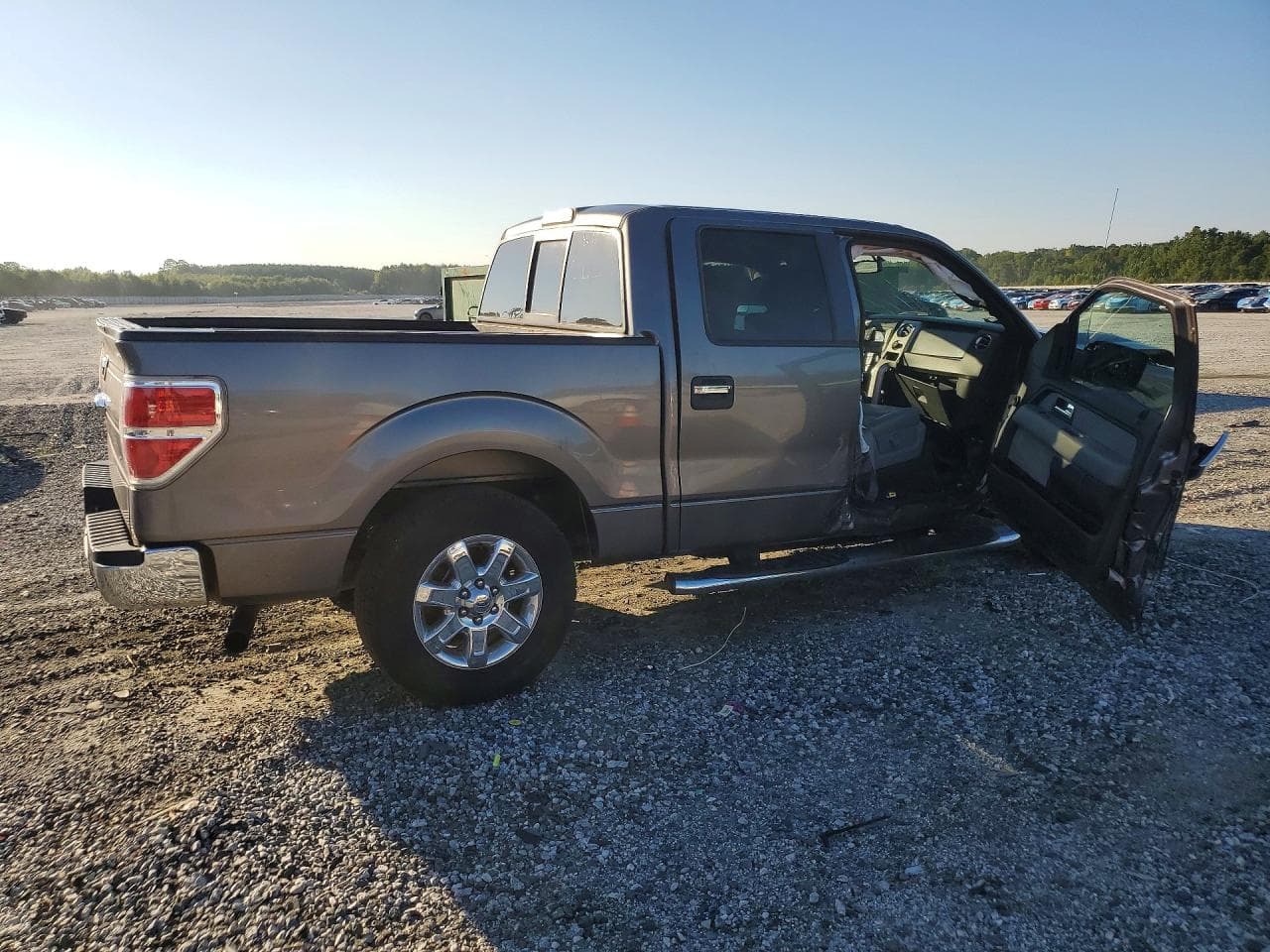 2014 Ford F150 Supercrew - foto 3