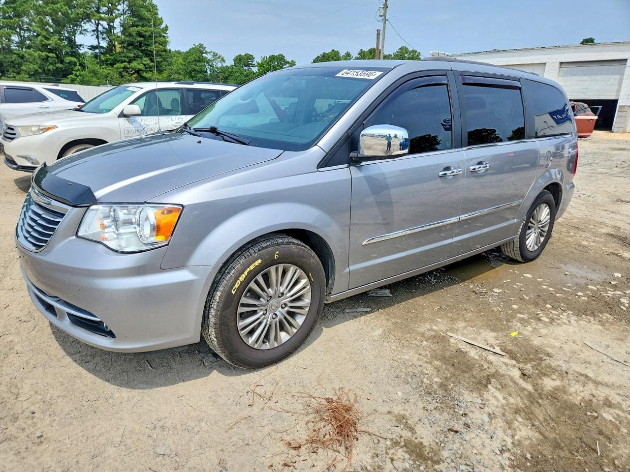 2016 Chrysler Town & Country Touring L