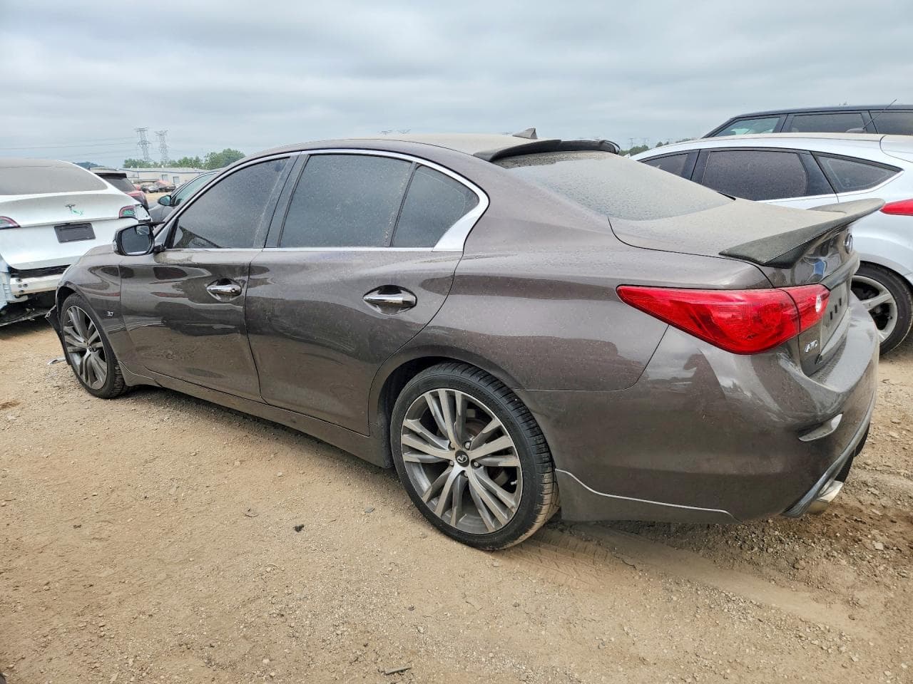 2015 Infiniti Q50 Premium - foto 2