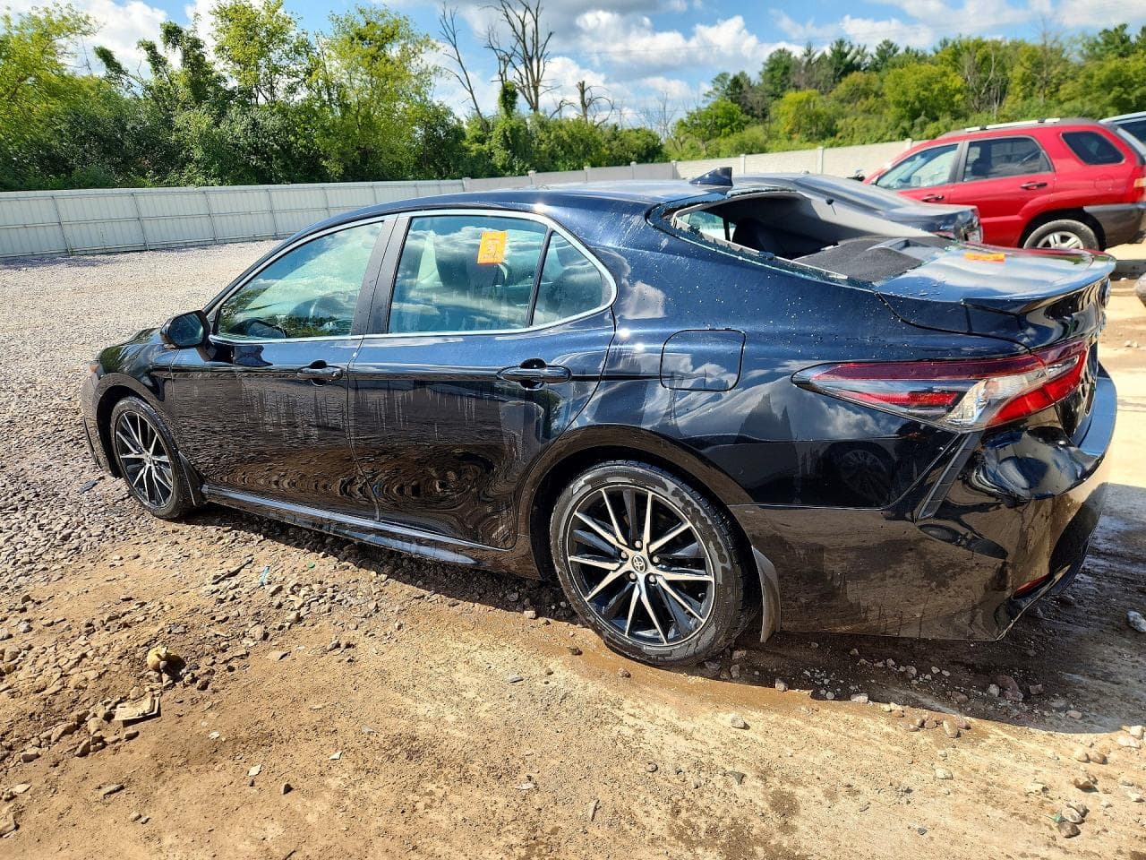 2022 Toyota Camry Se - foto 2