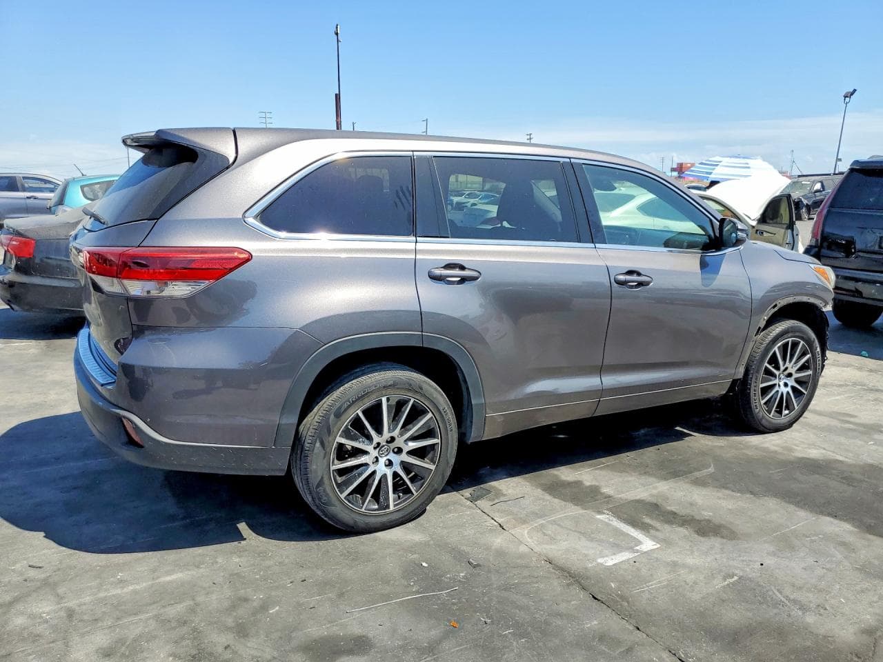2018 Toyota Highlander Le - foto 3