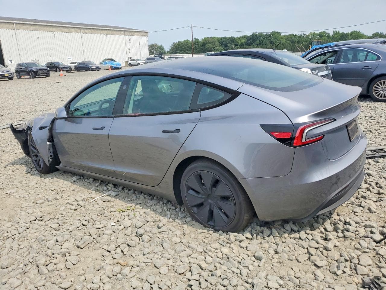 2025 Tesla Model 3 - foto 2