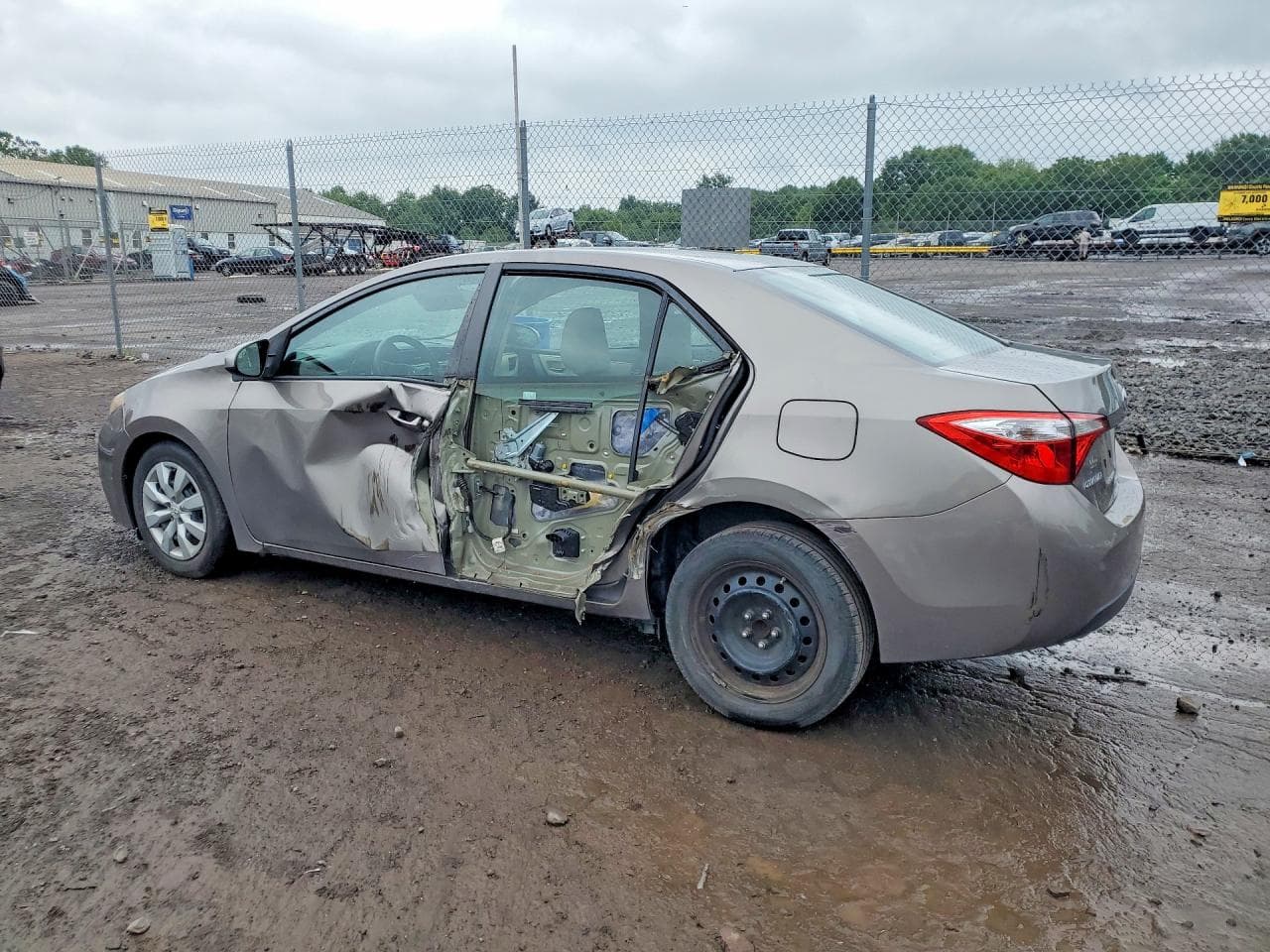 2016 Toyota Corolla Le - foto 2