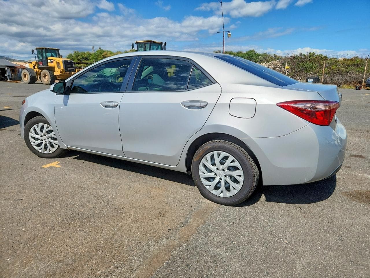2019 Toyota Corolla L - foto 2