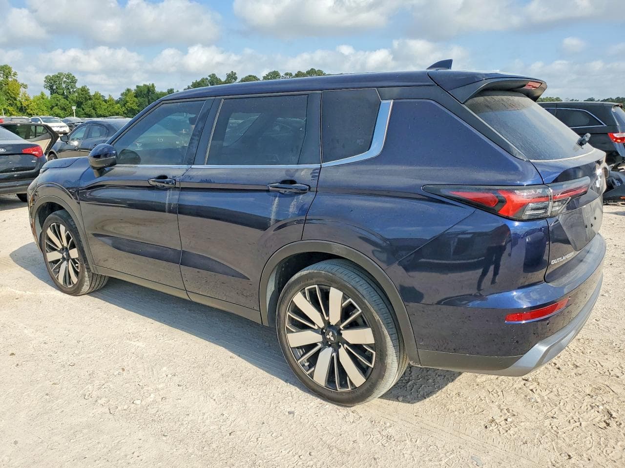 2025 Mitsubishi Outlander Se - foto 2