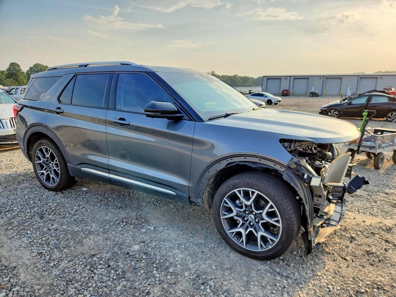 2025 Ford Explorer Platinum - foto 4
