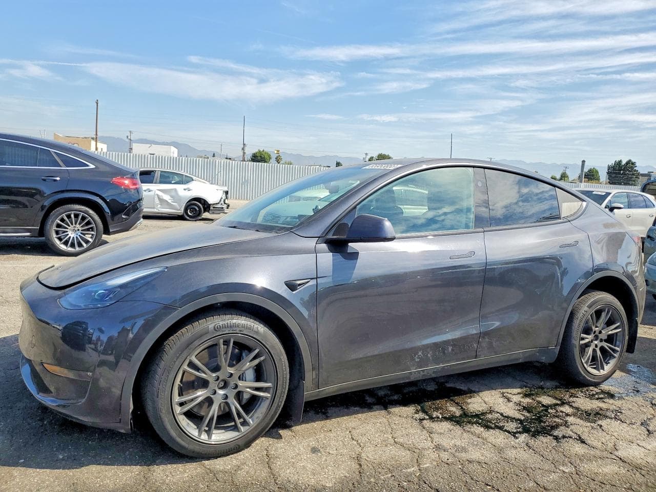 Tesla Model Y 2025 z USA
