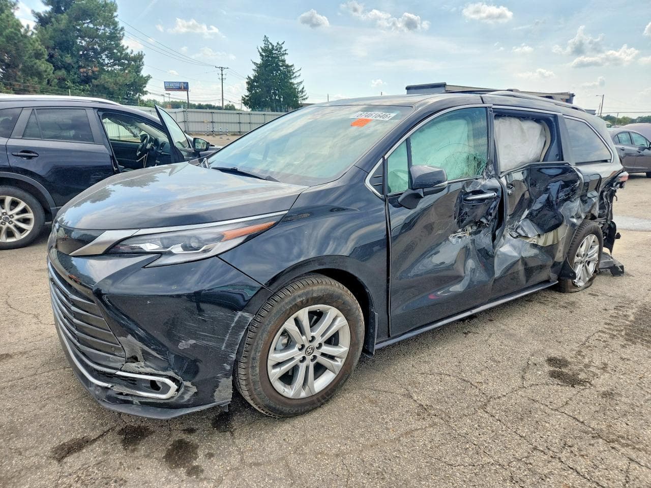 2022 Toyota Sienna Platinum 7-Passenger