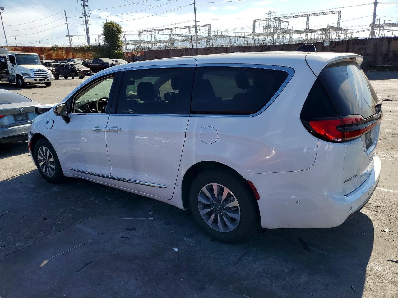 2023 Chrysler Pacifica Hybrid Limited - foto 2
