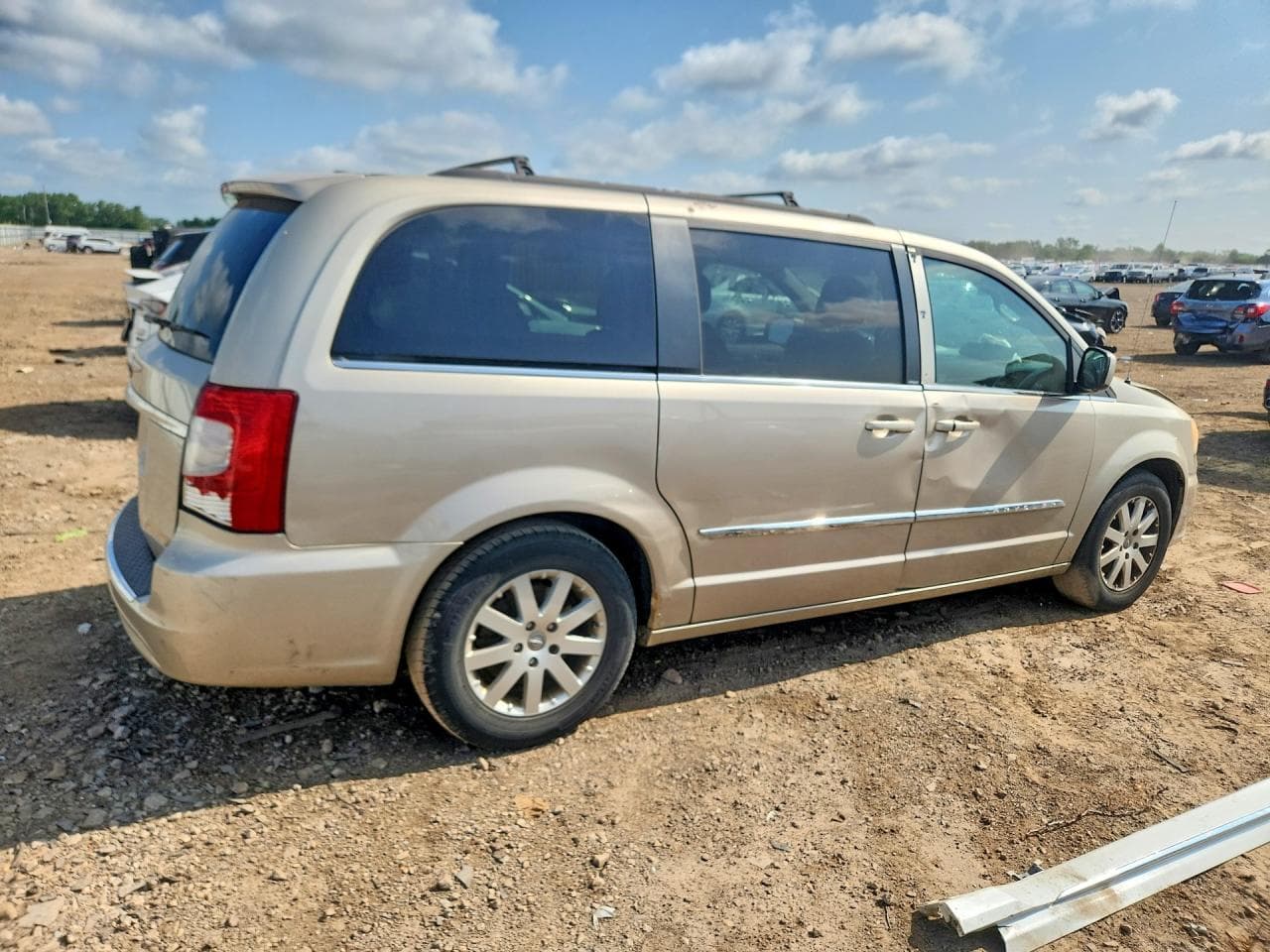 2014 Chrysler Town & Country Touring - foto 3