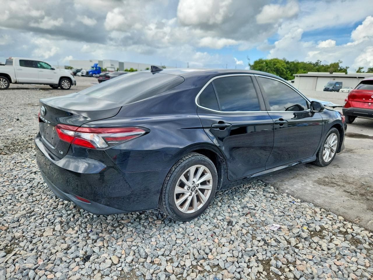 2023 Toyota Camry Le - foto 3