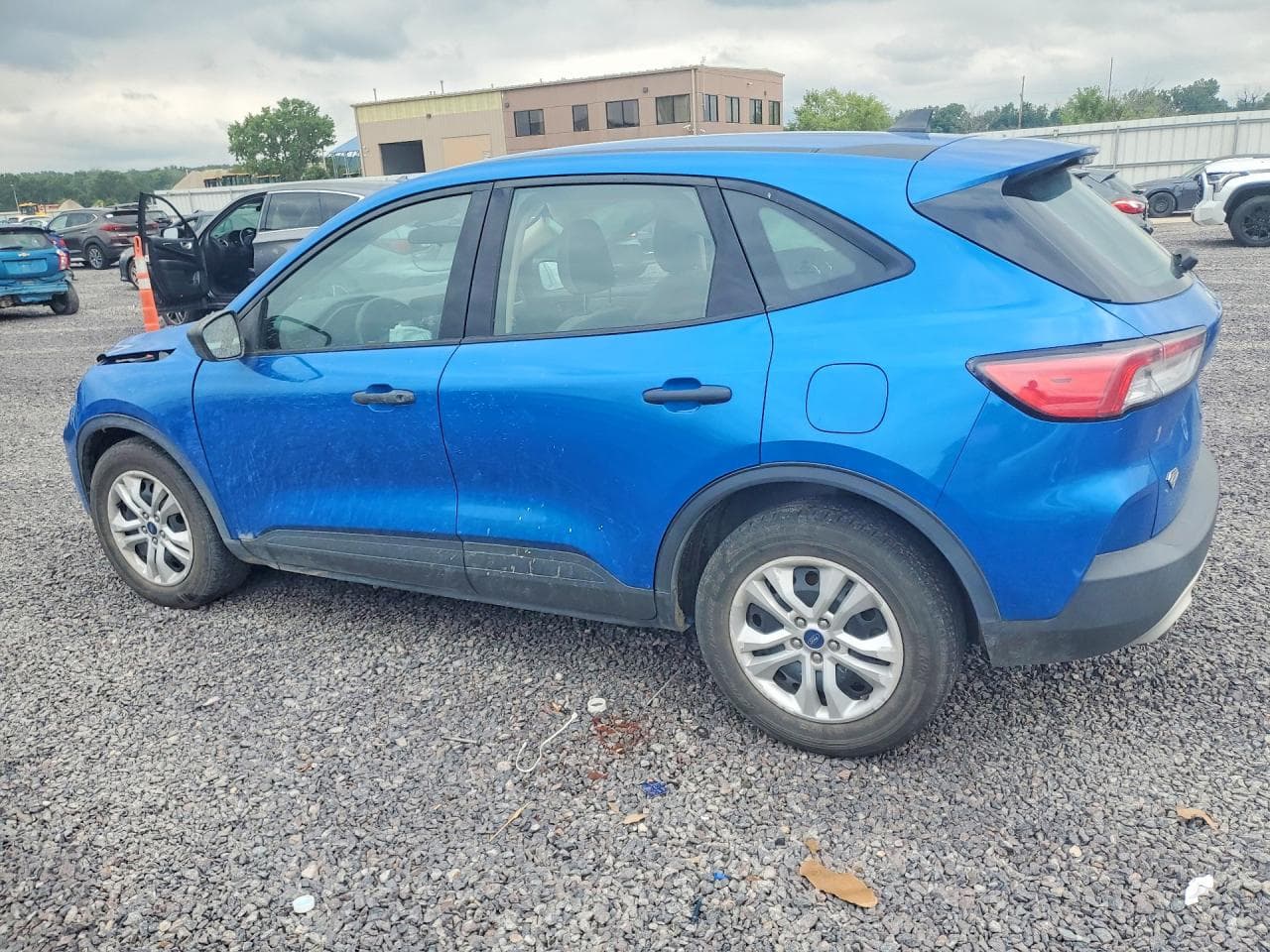 2020 Ford Escape S - foto 2