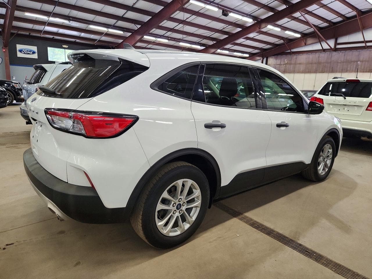 2021 Ford Escape S - foto 3