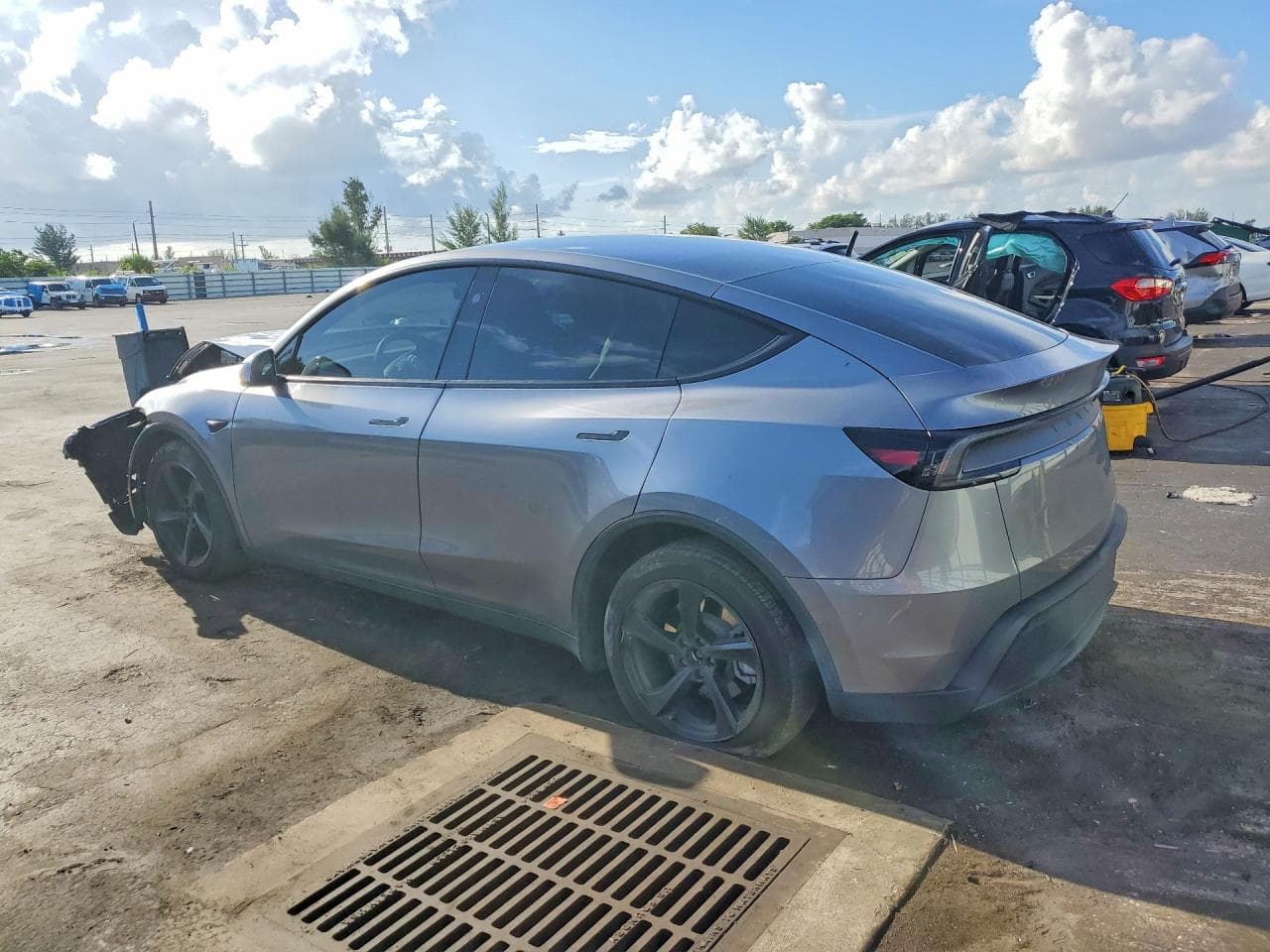 2026 Tesla Model Y - foto 2