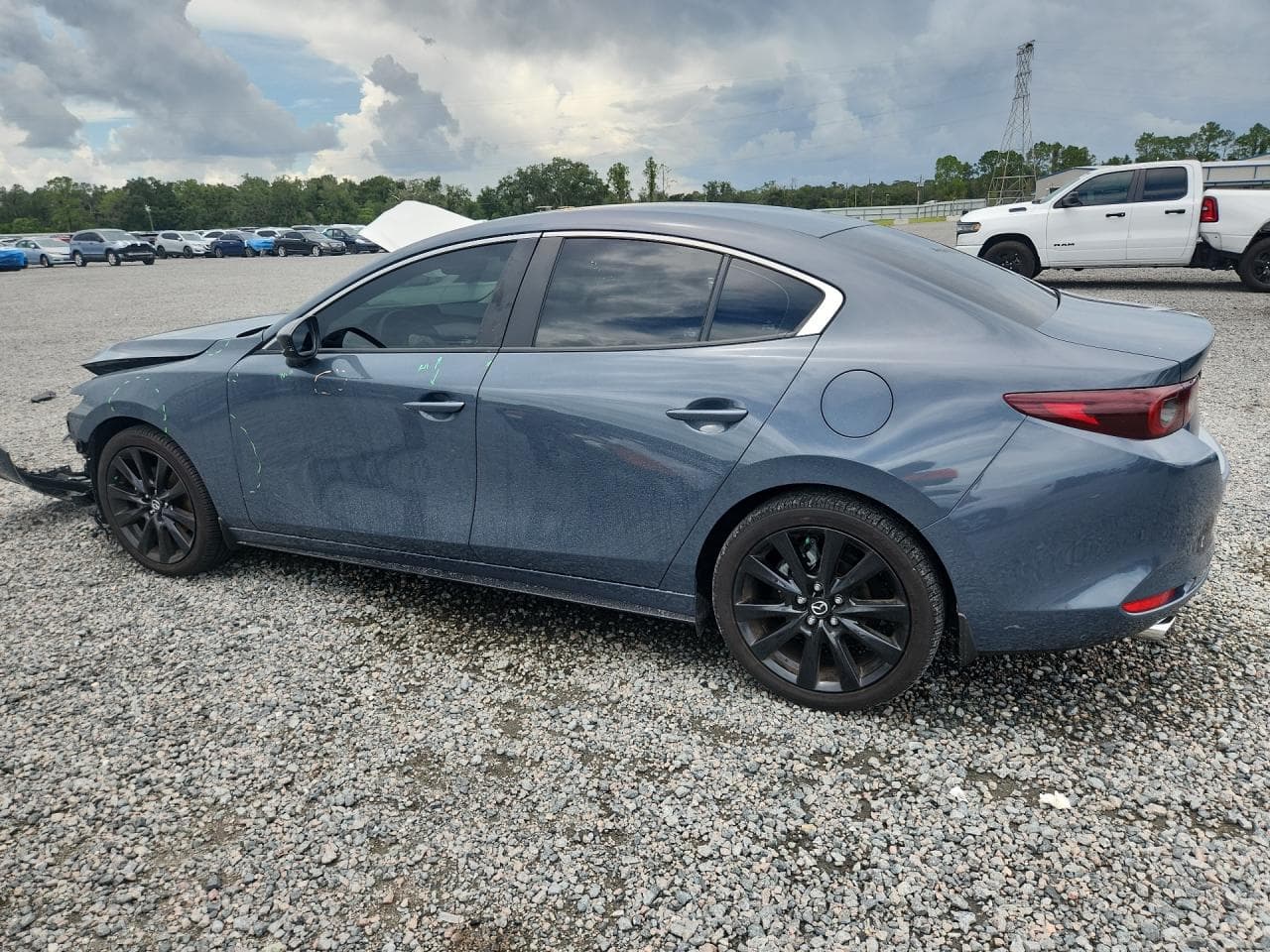 2025 Mazda 3 Preferred - foto 2