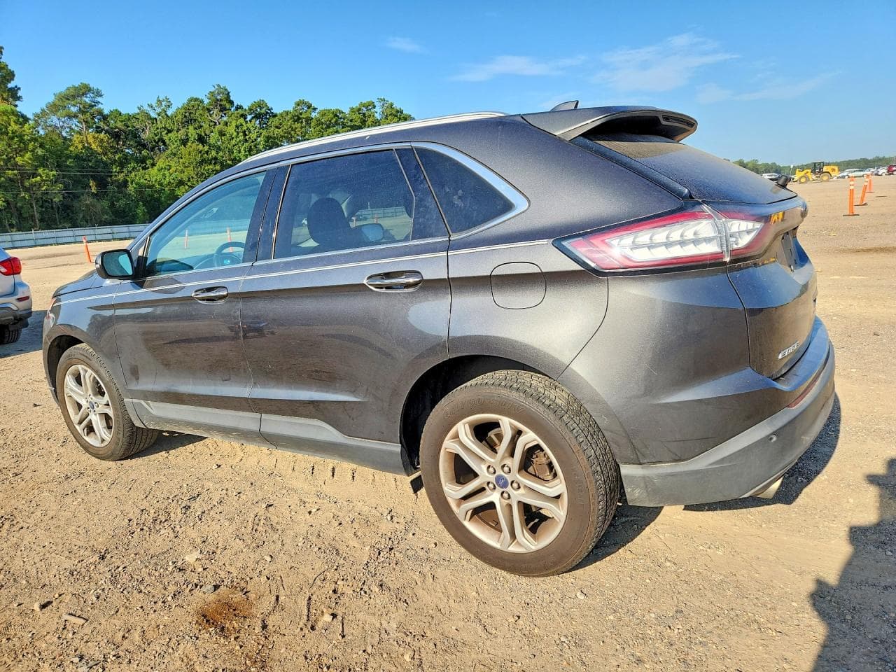 2017 Ford Edge Titanium - foto 2