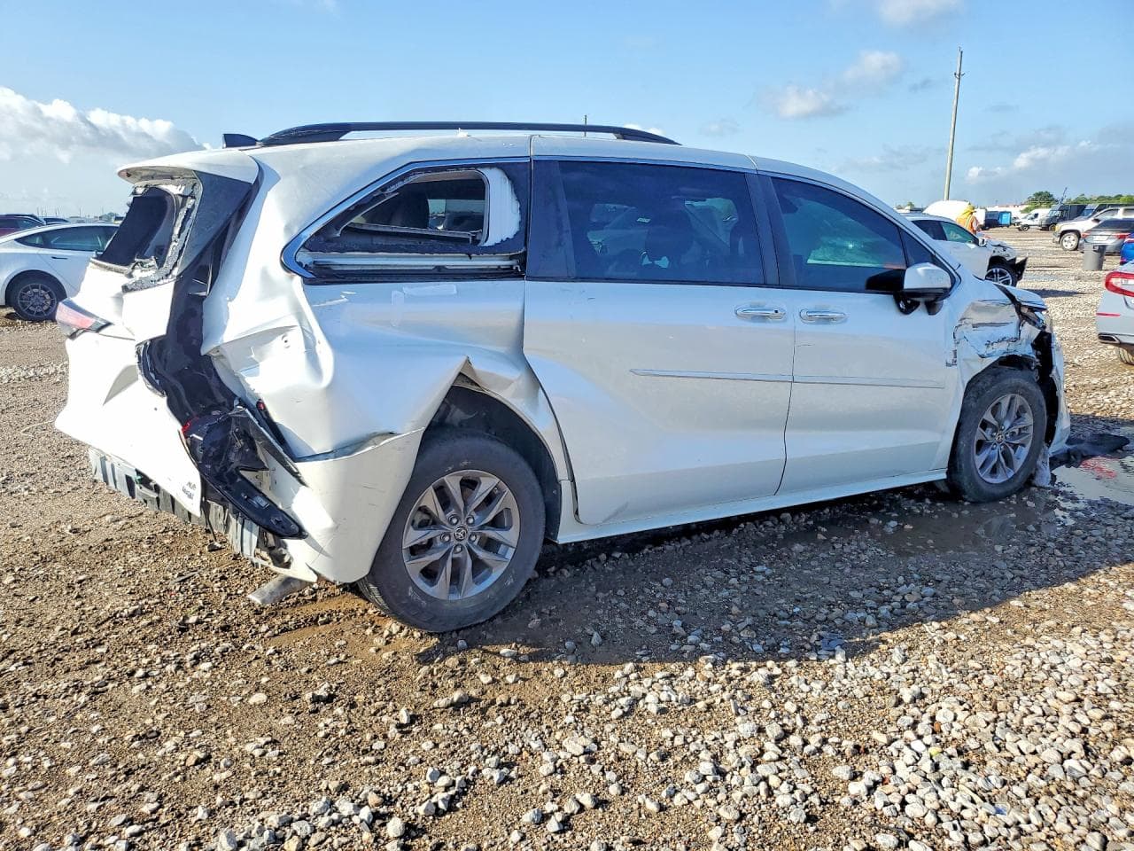 2022 Toyota Sienna Xle - foto 3