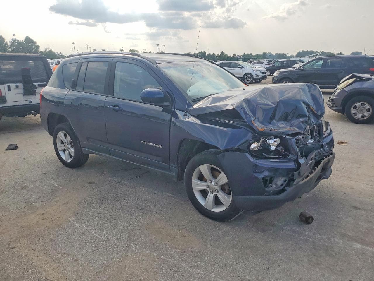 2015 Jeep Compass Latitude - foto 4