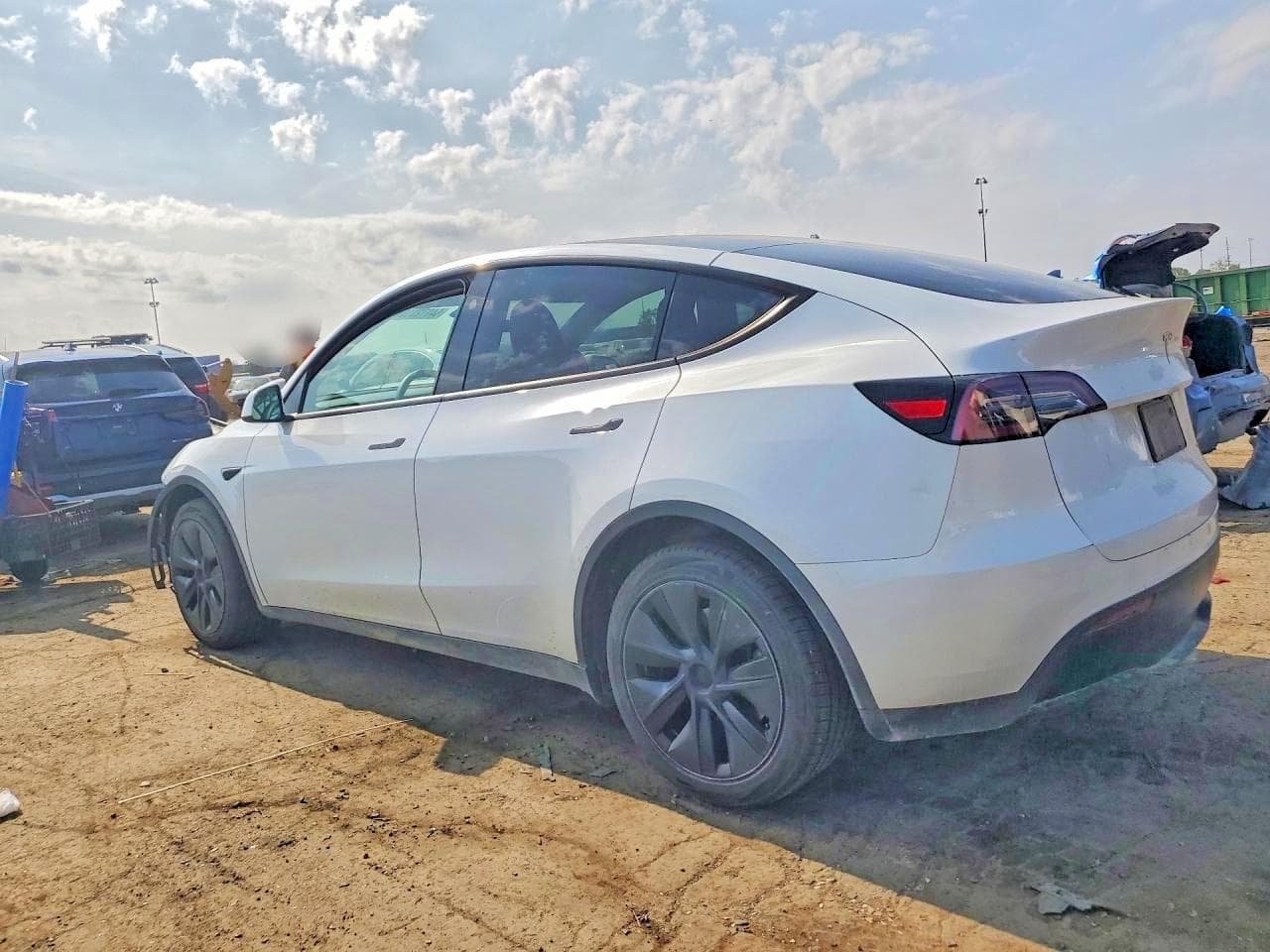 2024 Tesla Model Y - foto 2