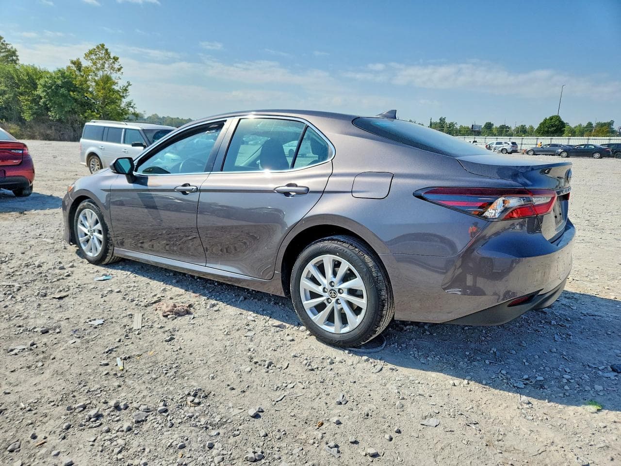 2023 Toyota Camry Le - foto 2