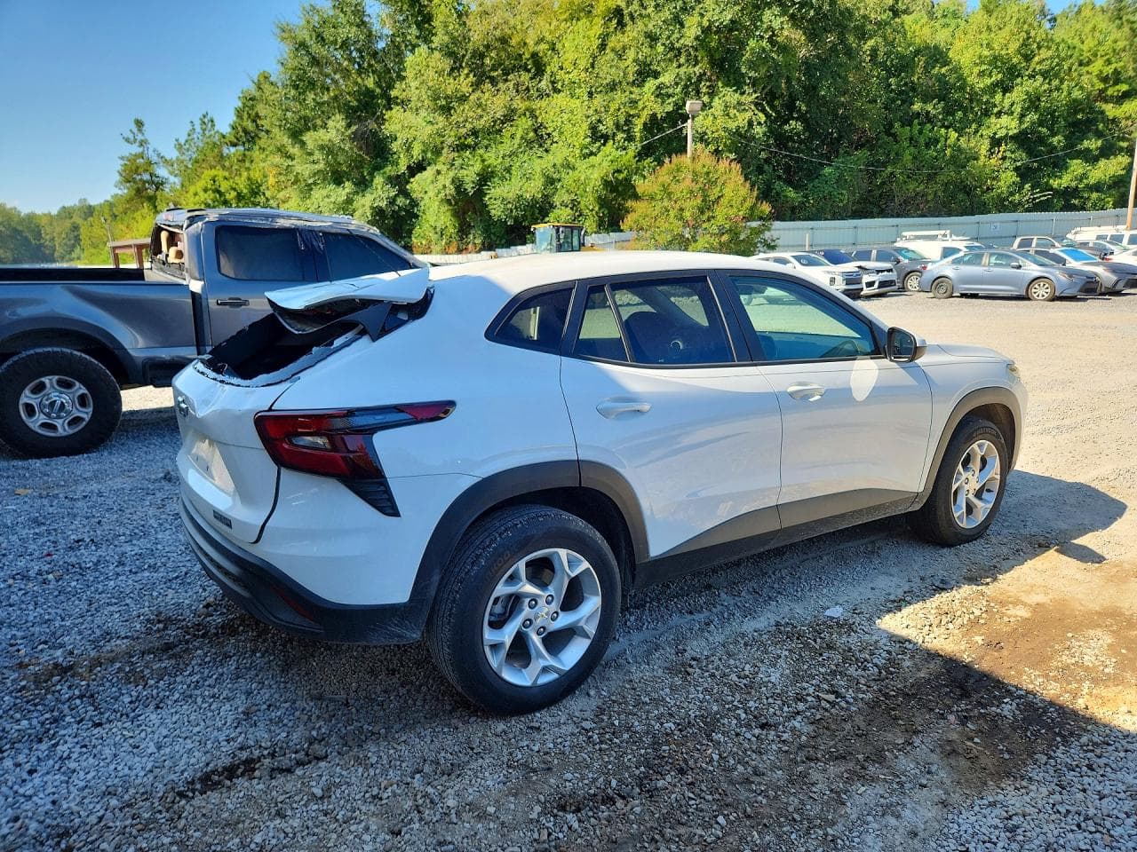 2025 Chevrolet Trax Ls - foto 3