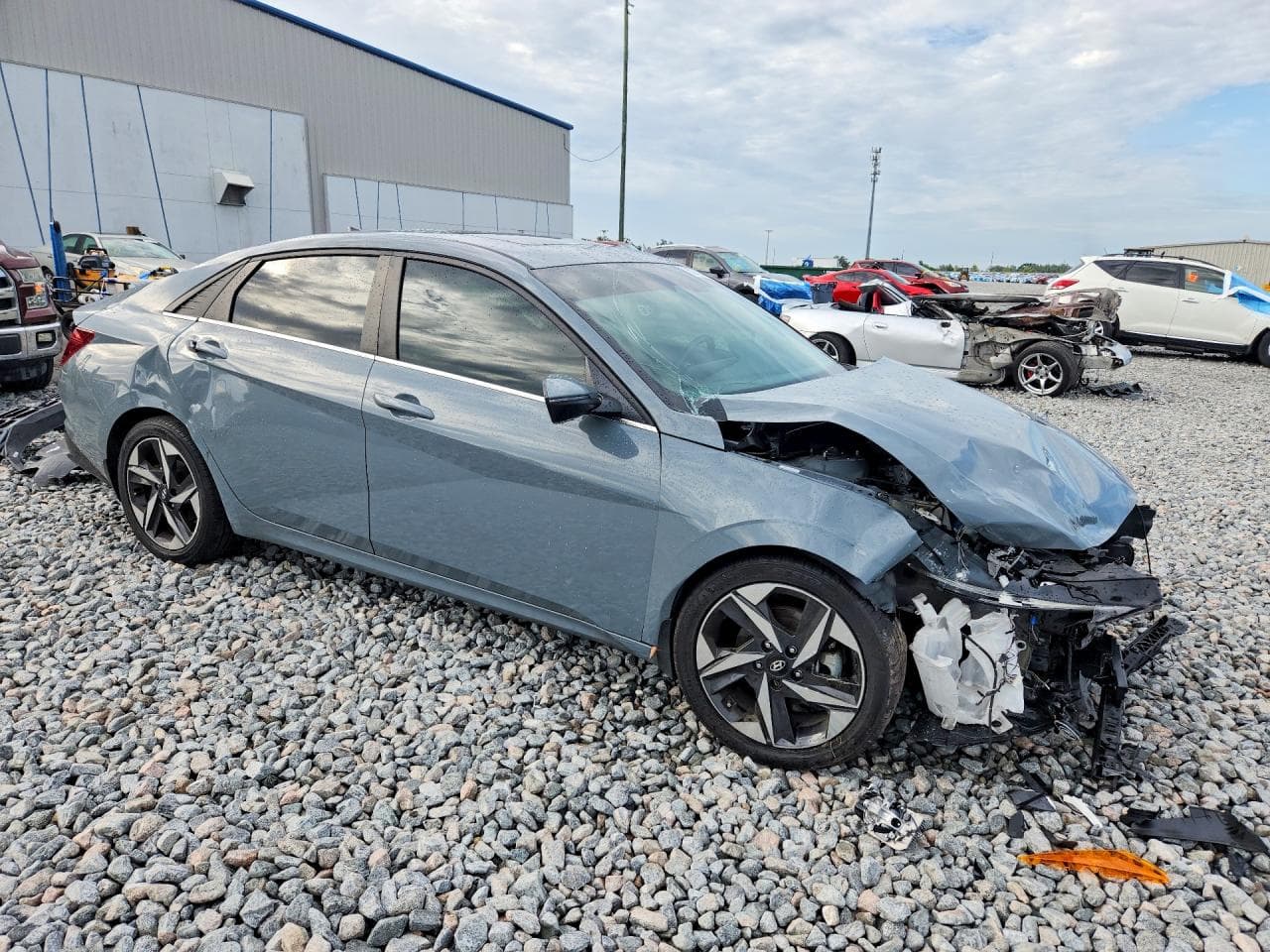 2022 Hyundai Elantra Limited - foto 4