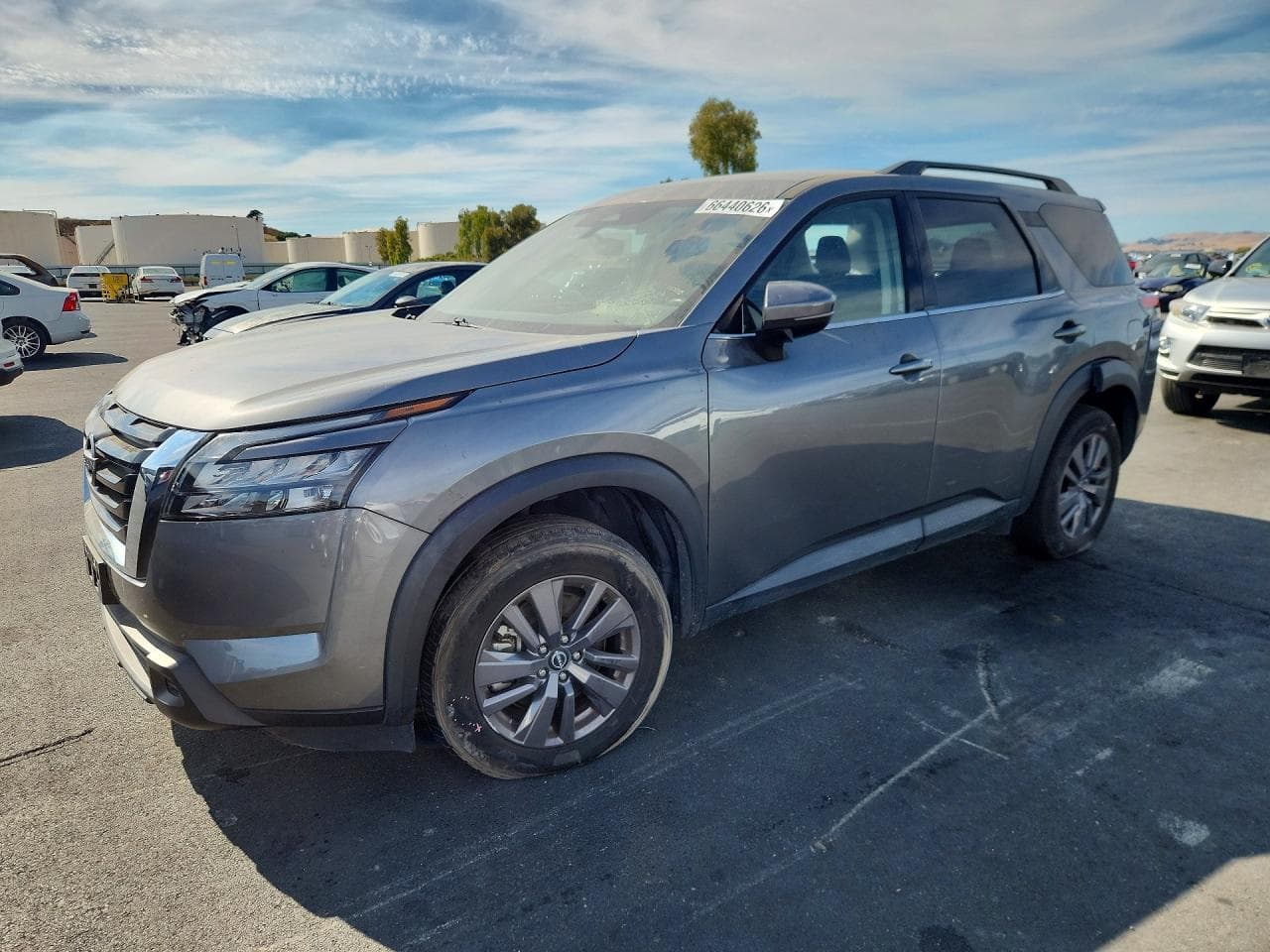 2023 Nissan Pathfinder Sv