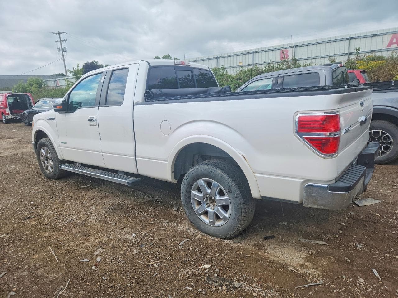 2013 Ford F150 Super Cab - foto 2