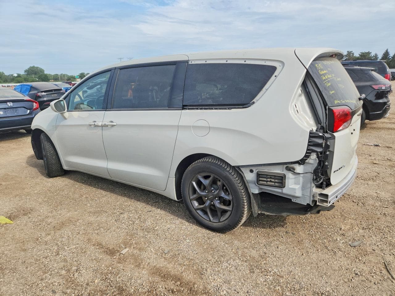 2019 Chrysler Pacifica Touring Plus - foto 2