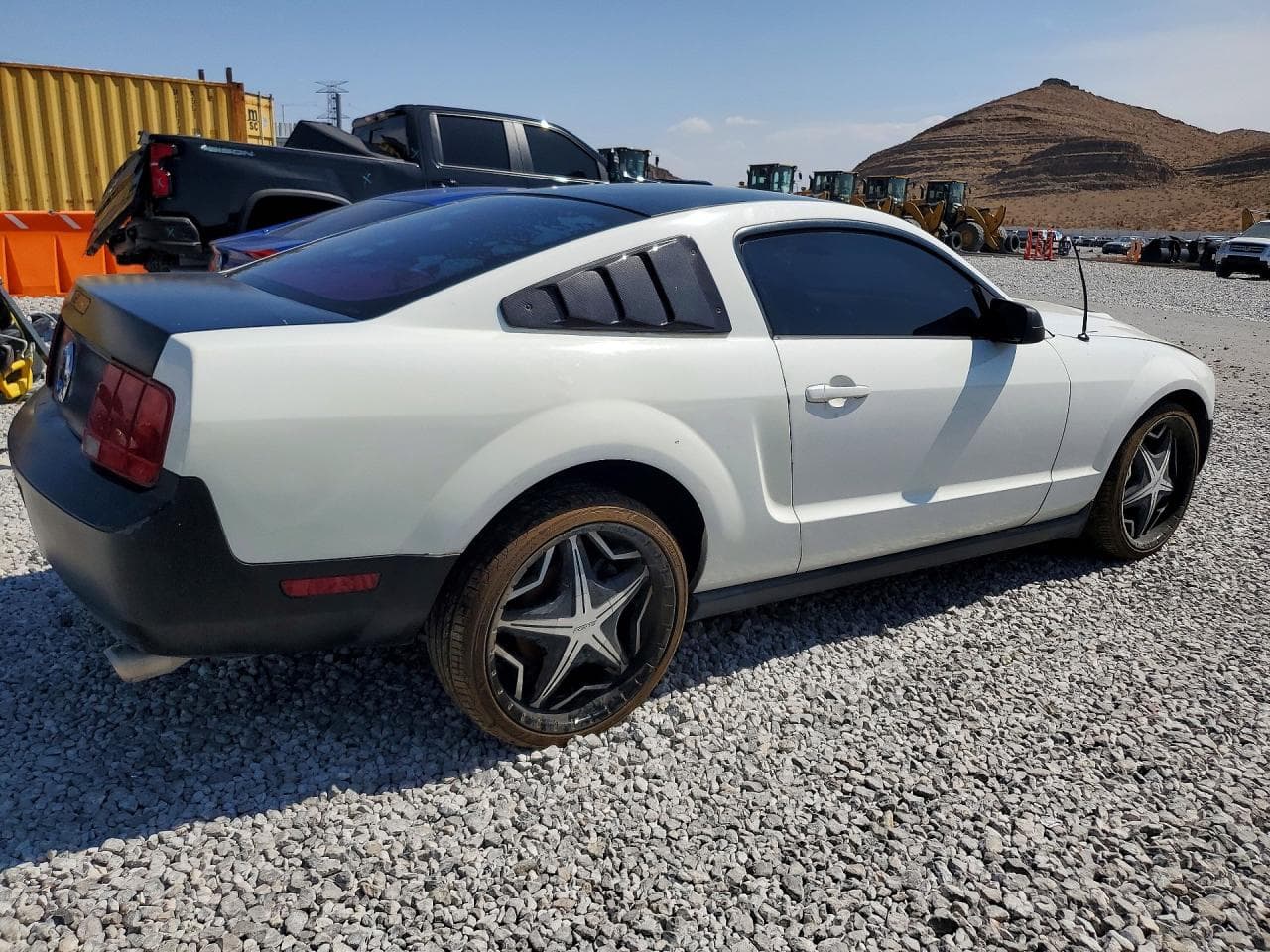 2005 Ford Mustang - foto 3