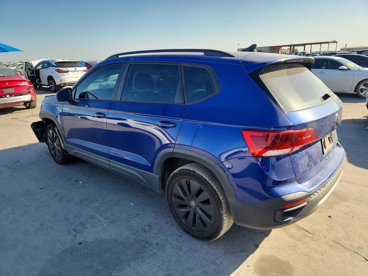 2023 Volkswagen Taos S - foto 2