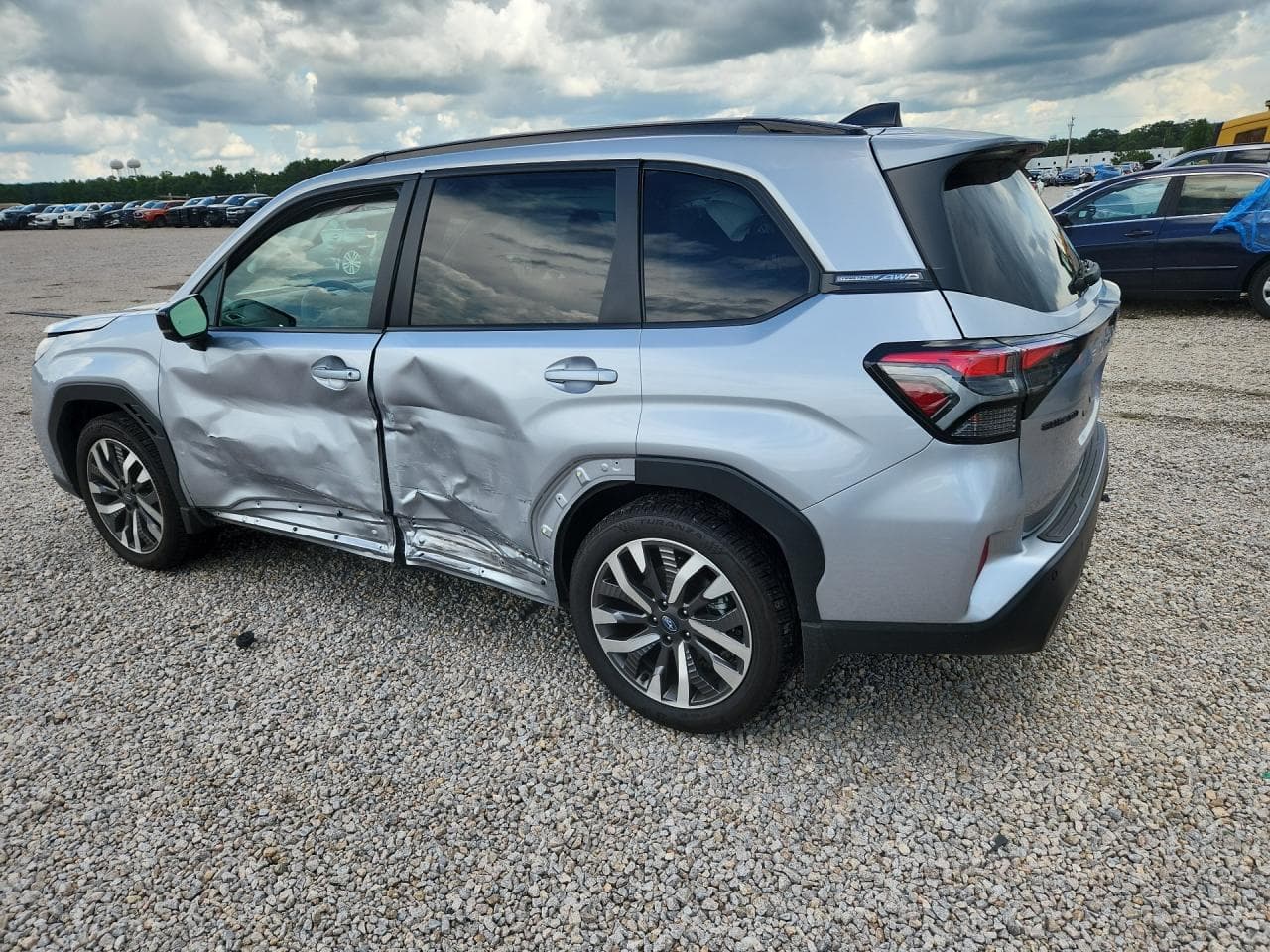 2026 Subaru Forester Touring - foto 2
