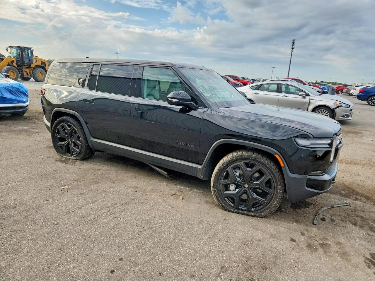 2025 Rivian R1S Adventure - foto 4
