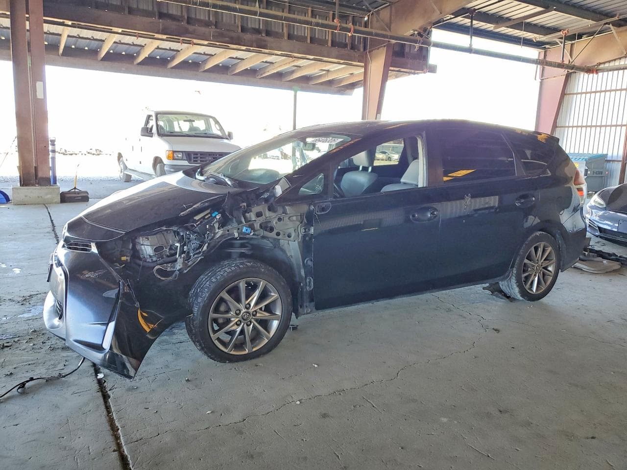 2016 Toyota Prius V Five