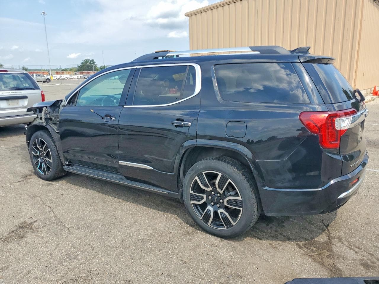 2020 GMC Acadia Denali - foto 2