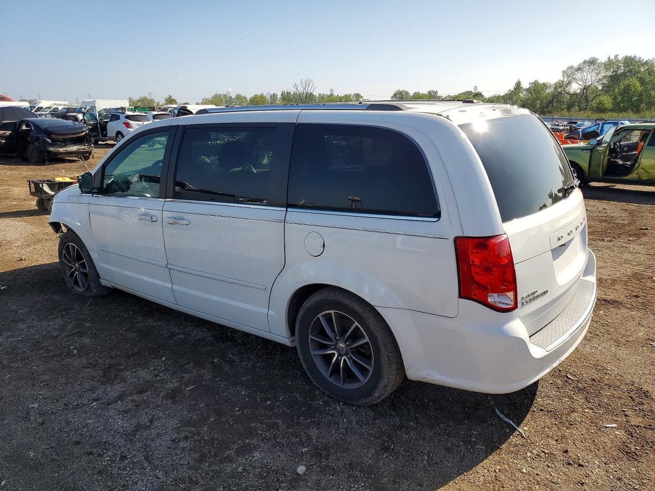 2017 Dodge Grand Caravan Sxt - foto 2