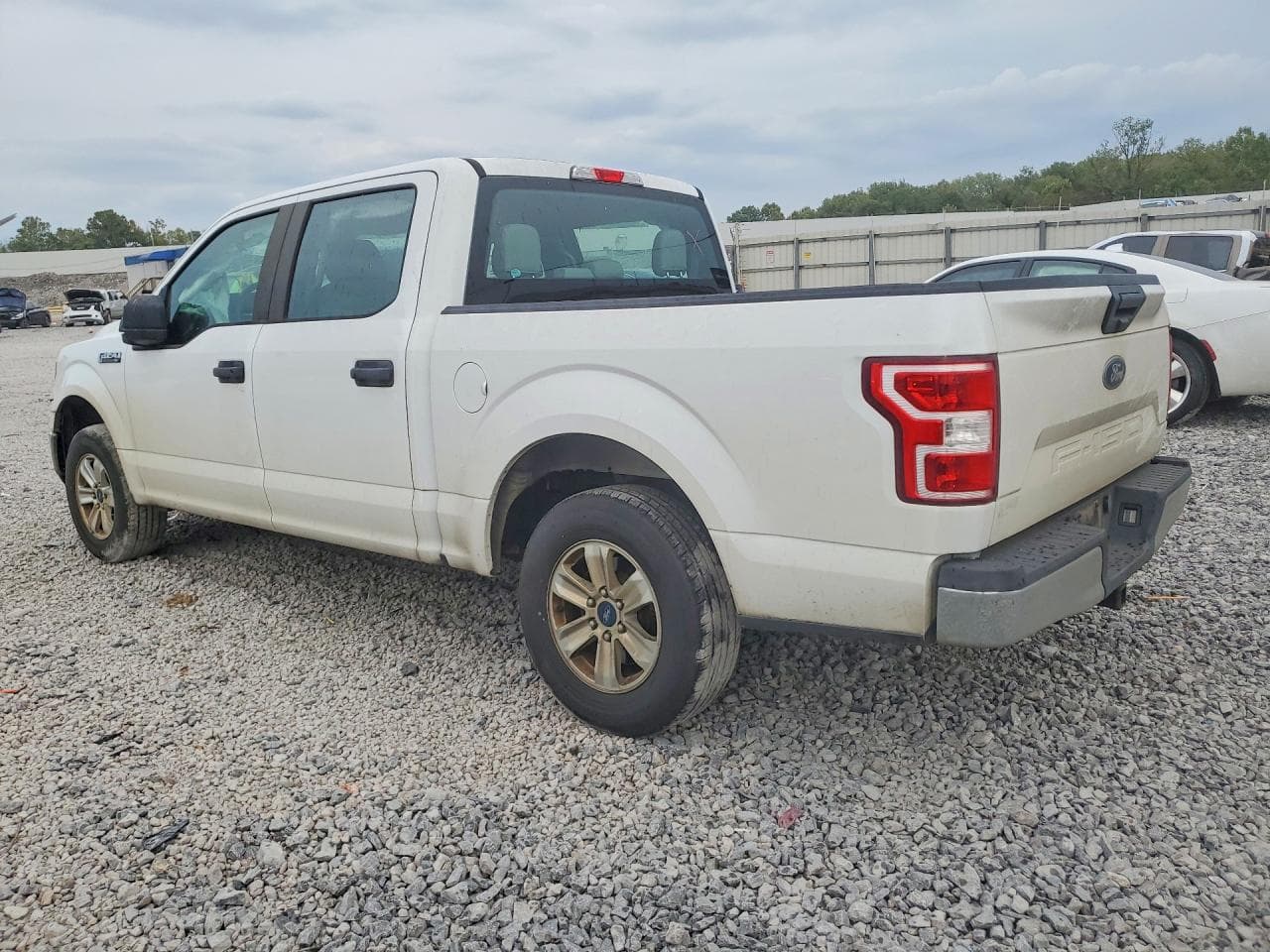 2020 Ford F150 Supercrew - foto 2