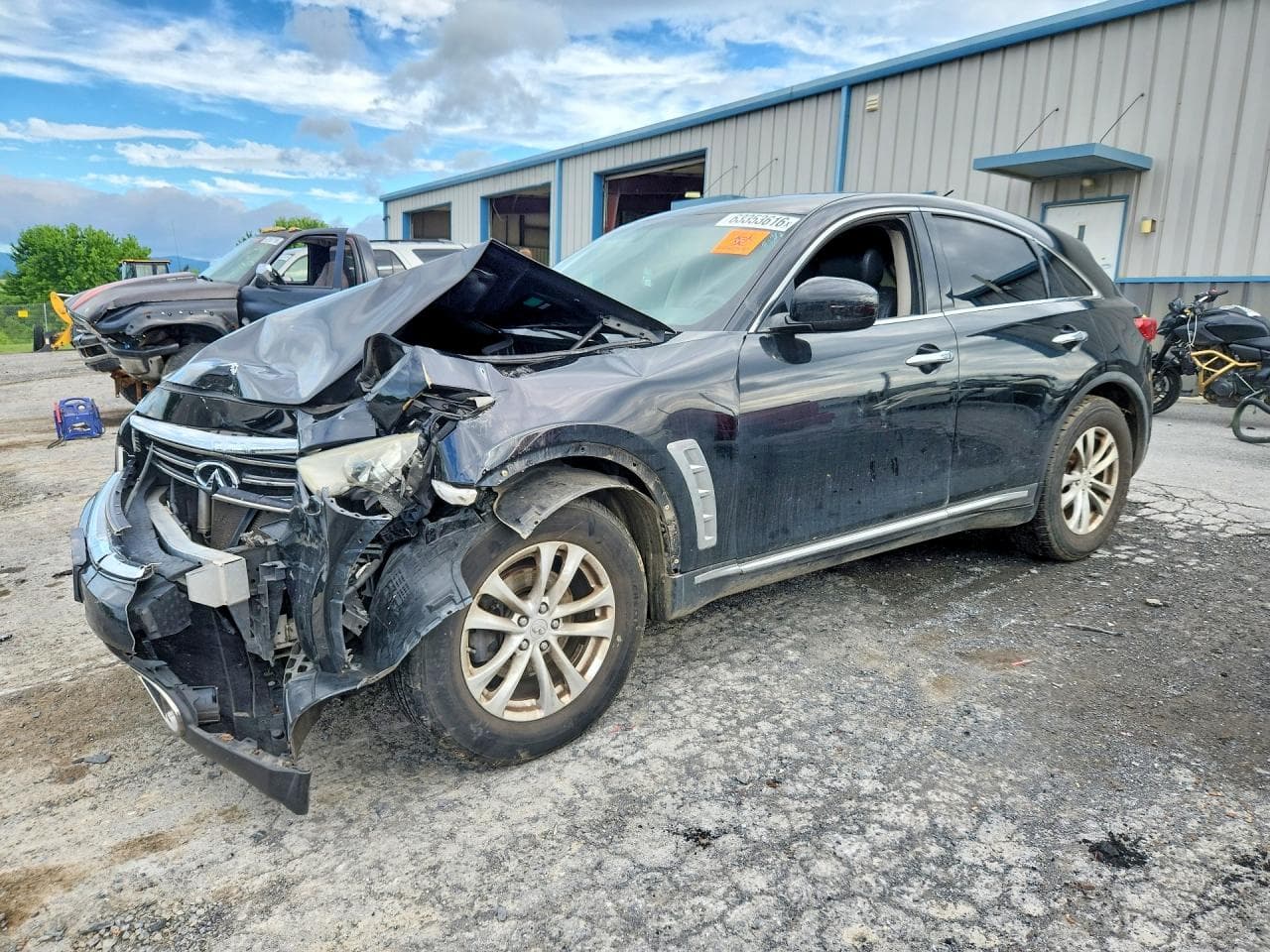 Infiniti FX 2012 z USA
