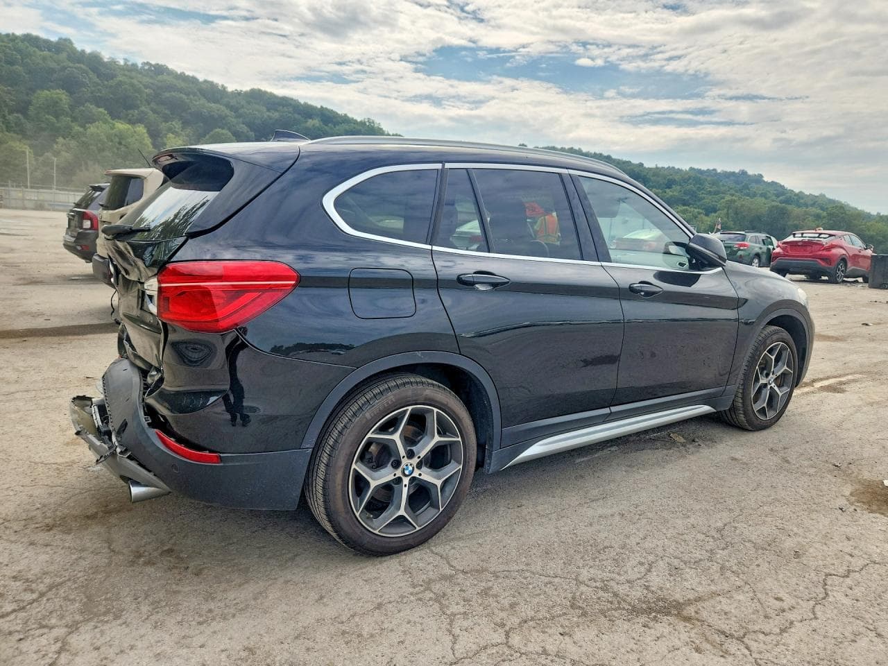 2019 BMW X1 xDrive28I - foto 3