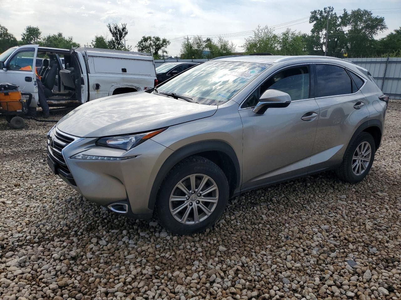 Lexus NX 2017 z USA