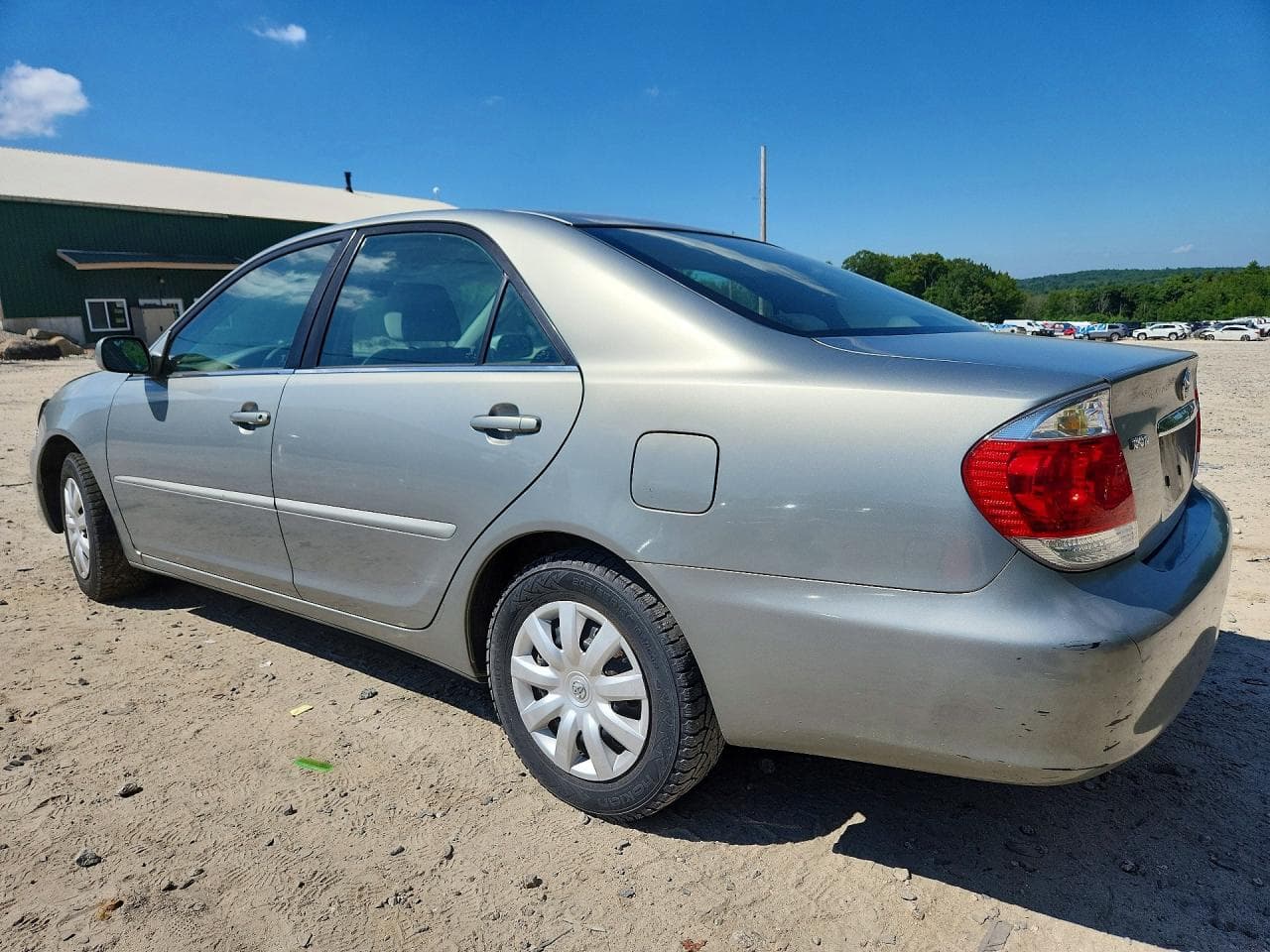 2005 Toyota Camry Le - foto 2