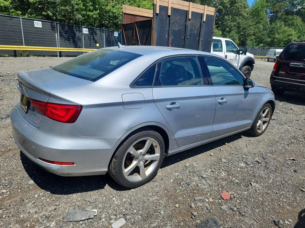 2015 Audi A3 Premium - foto 3